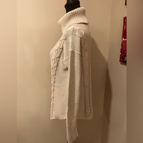 LL Bean Cable Knit Turtleneck Sweater, size small - Picture 3 of 5